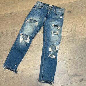 Zara Ripped Ankle Jeans in medium blue wash, size US 4